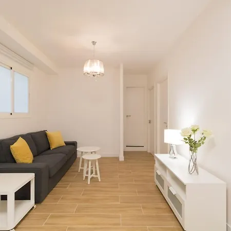 Las Palmas Smart Rooms-2